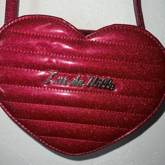 Lux De Ville Mini Heart Crossbody Bag NWOT - Picture 3 of 8